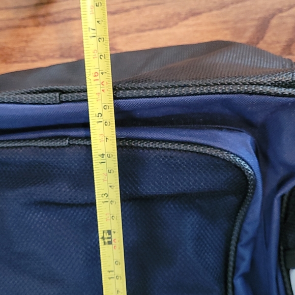 Highroad Unisex 3 Compartment Heavy Duty Hiking Backpack with Blinking Light - Picture 15 of 16